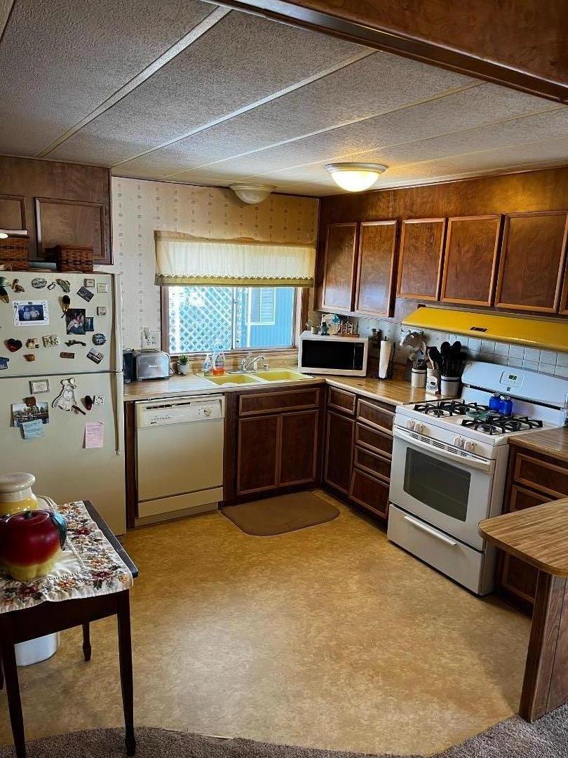 255 E Bolivar ST 224