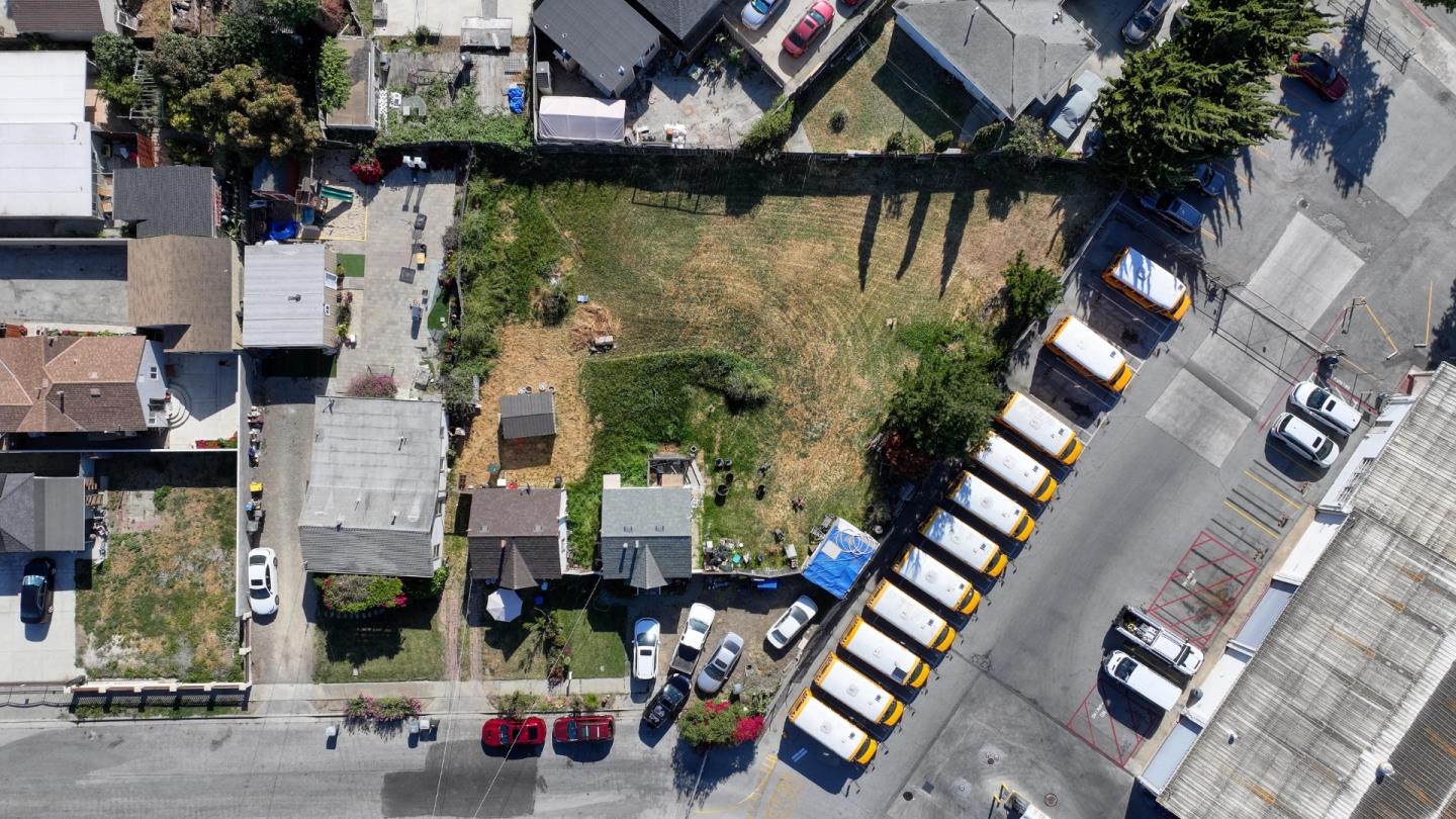 2 Homestead AVE