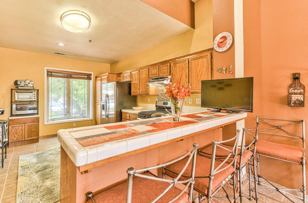 346 Chardonnay DR