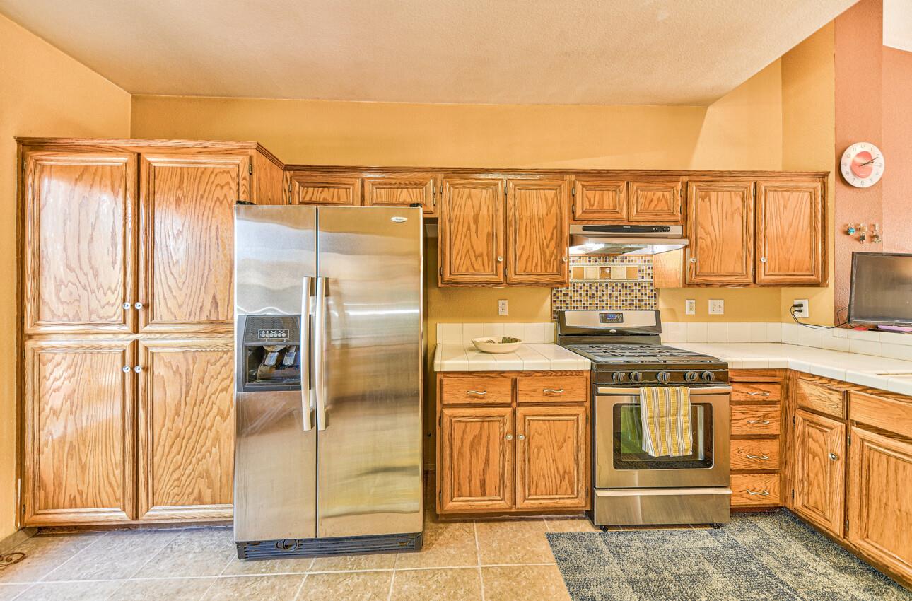 346 Chardonnay DR