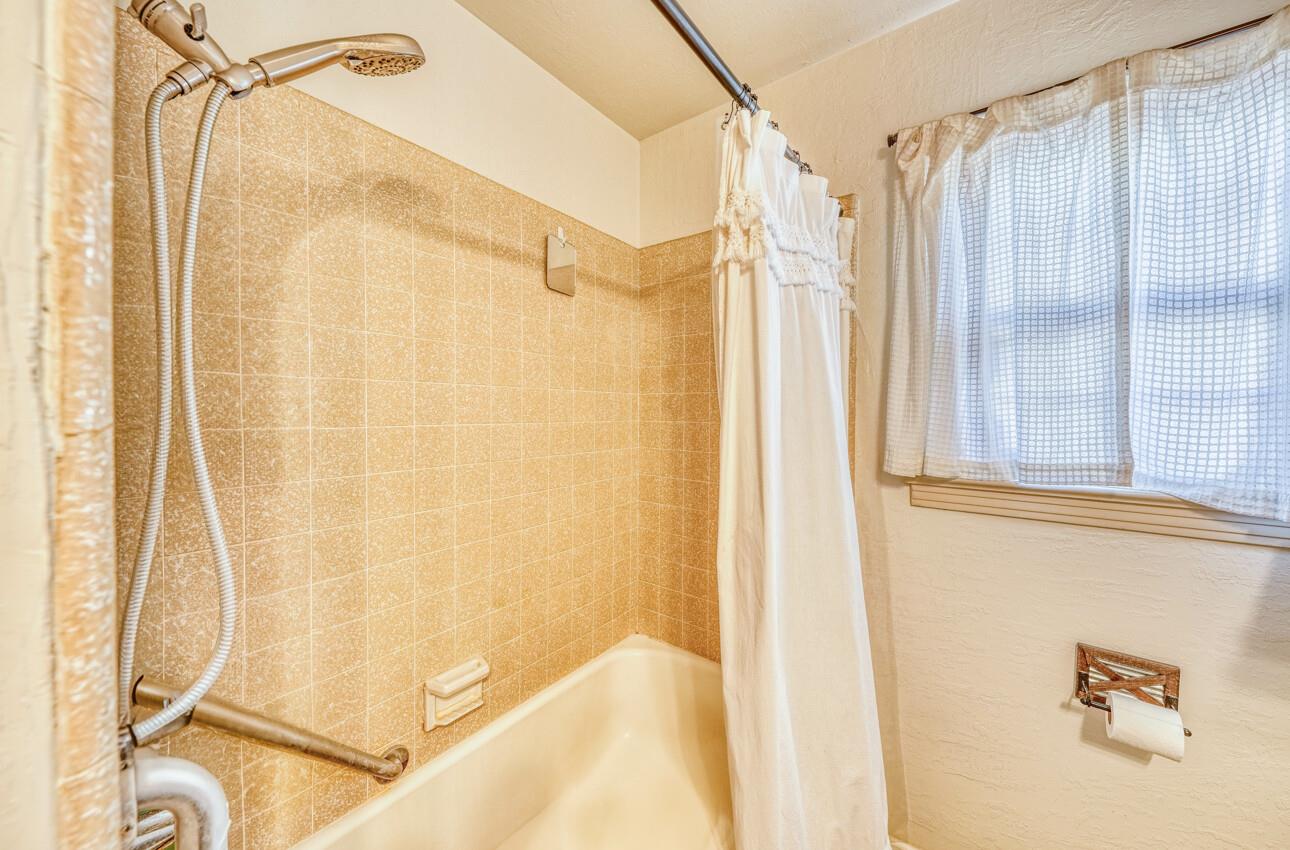 489 Brockmann DR