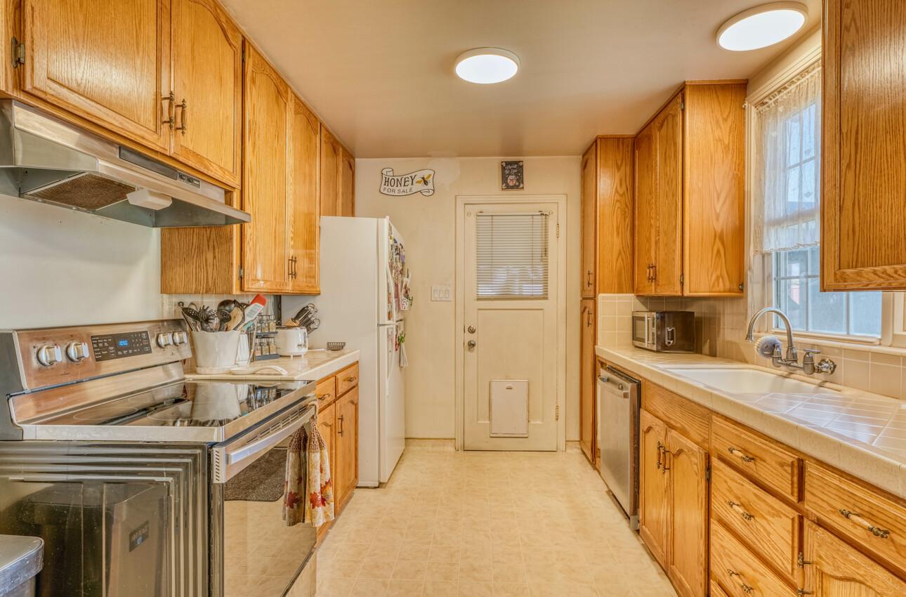 489 Brockmann DR