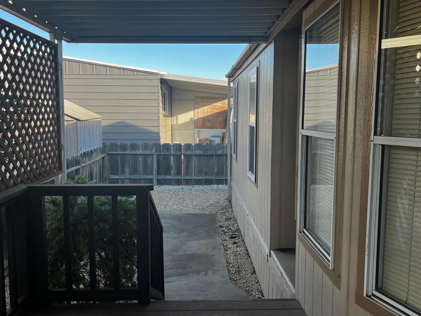 20 Russell RD 62