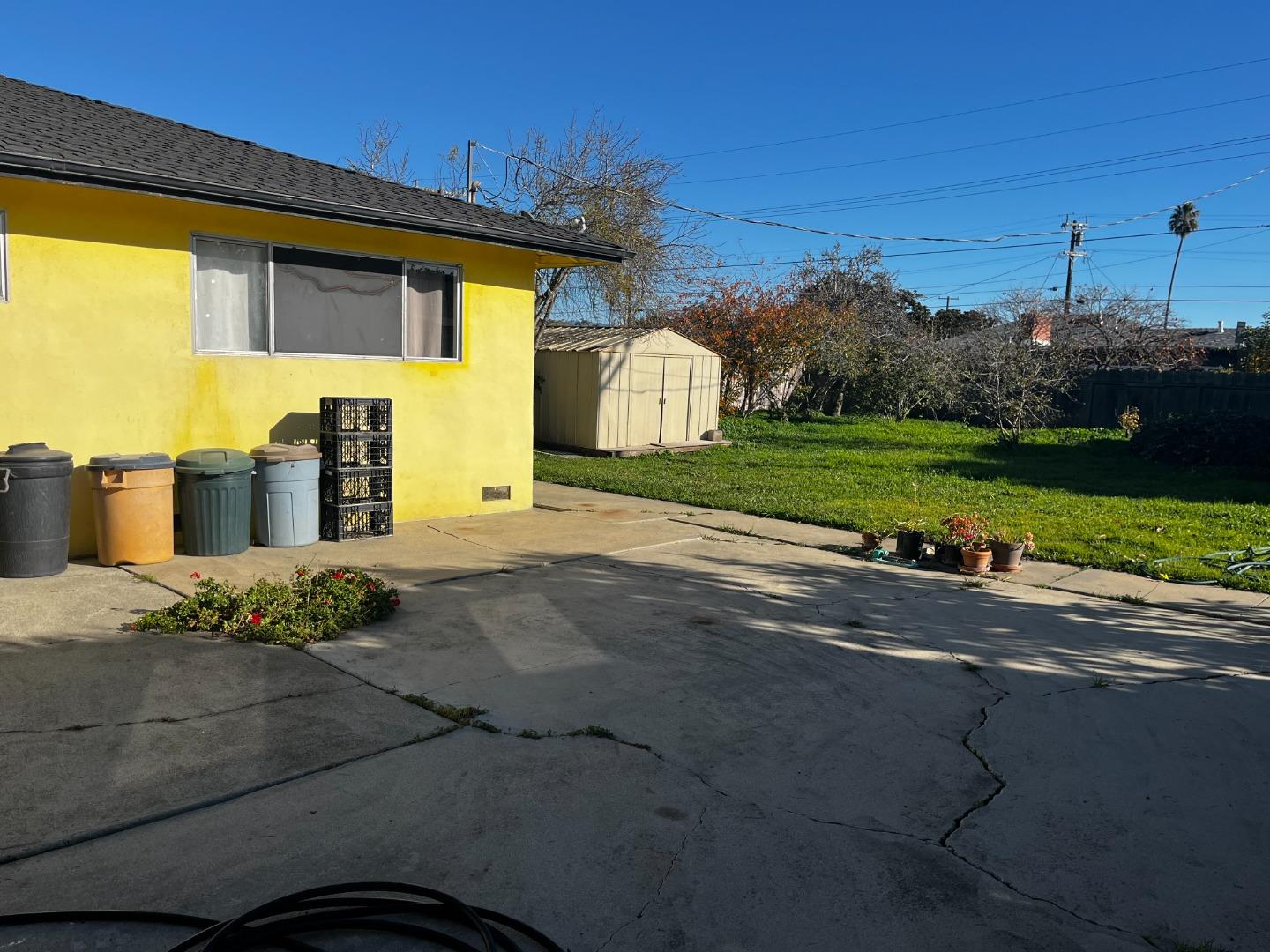 1050 John ST