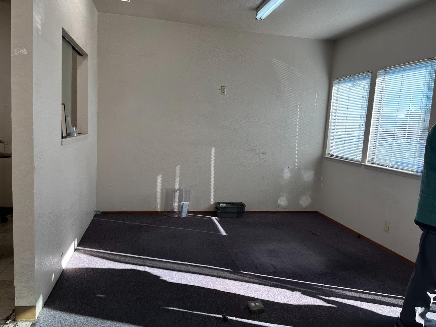 1326 Natividad RD A1