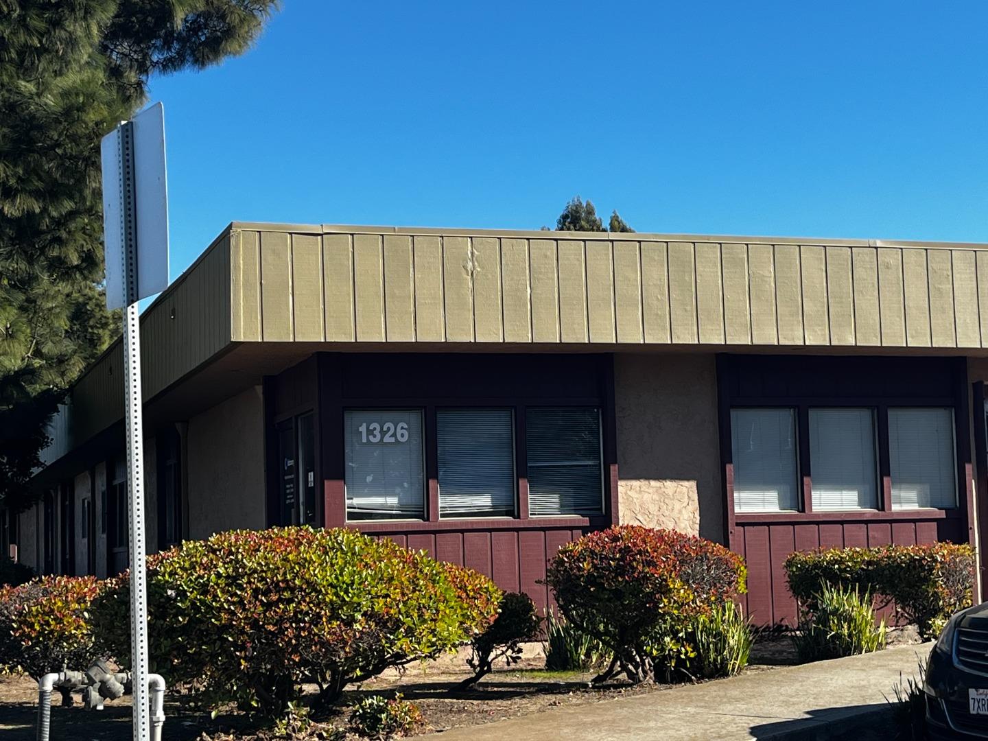 1326 Natividad RD A1