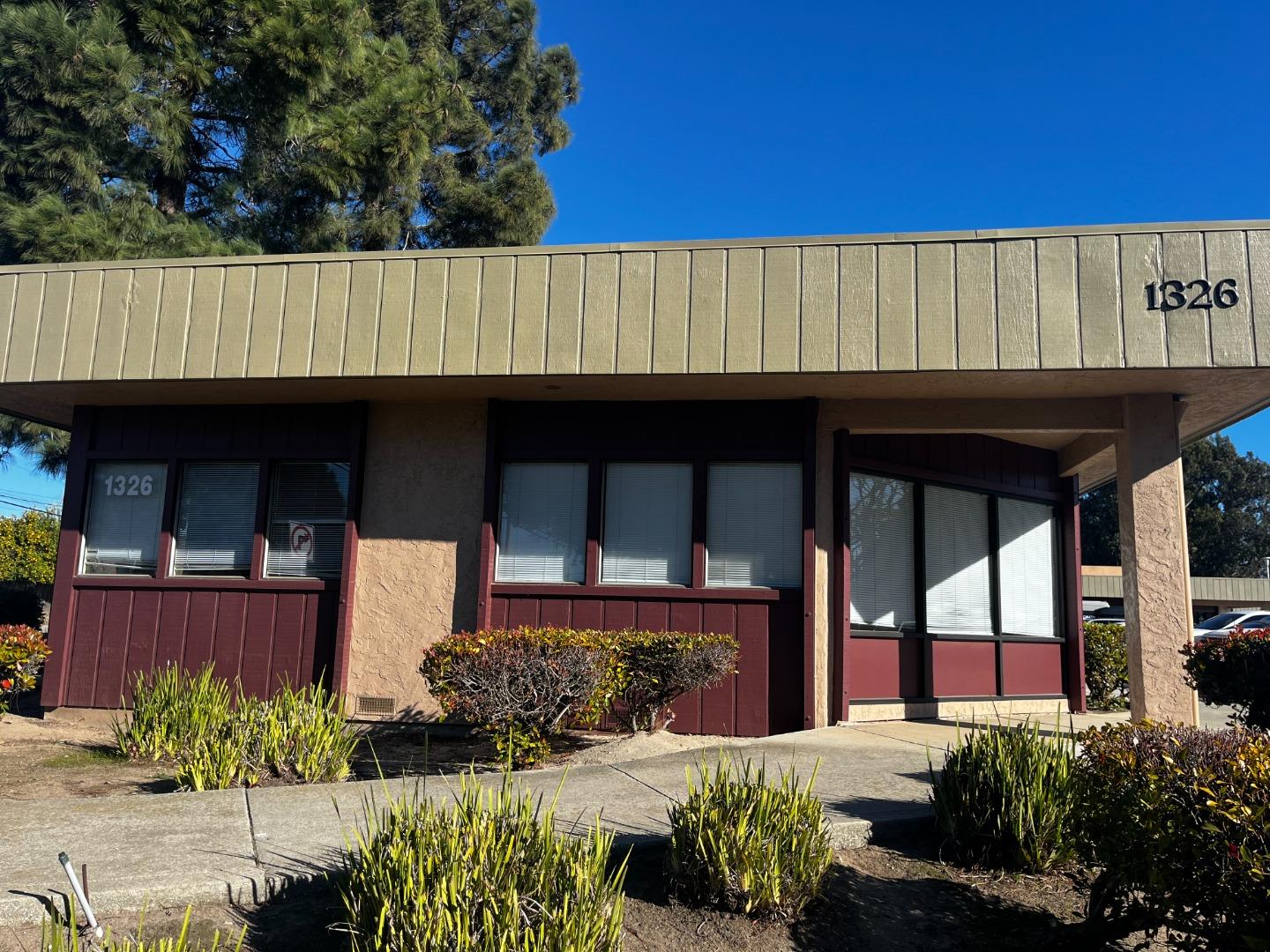 1326 Natividad RD A1