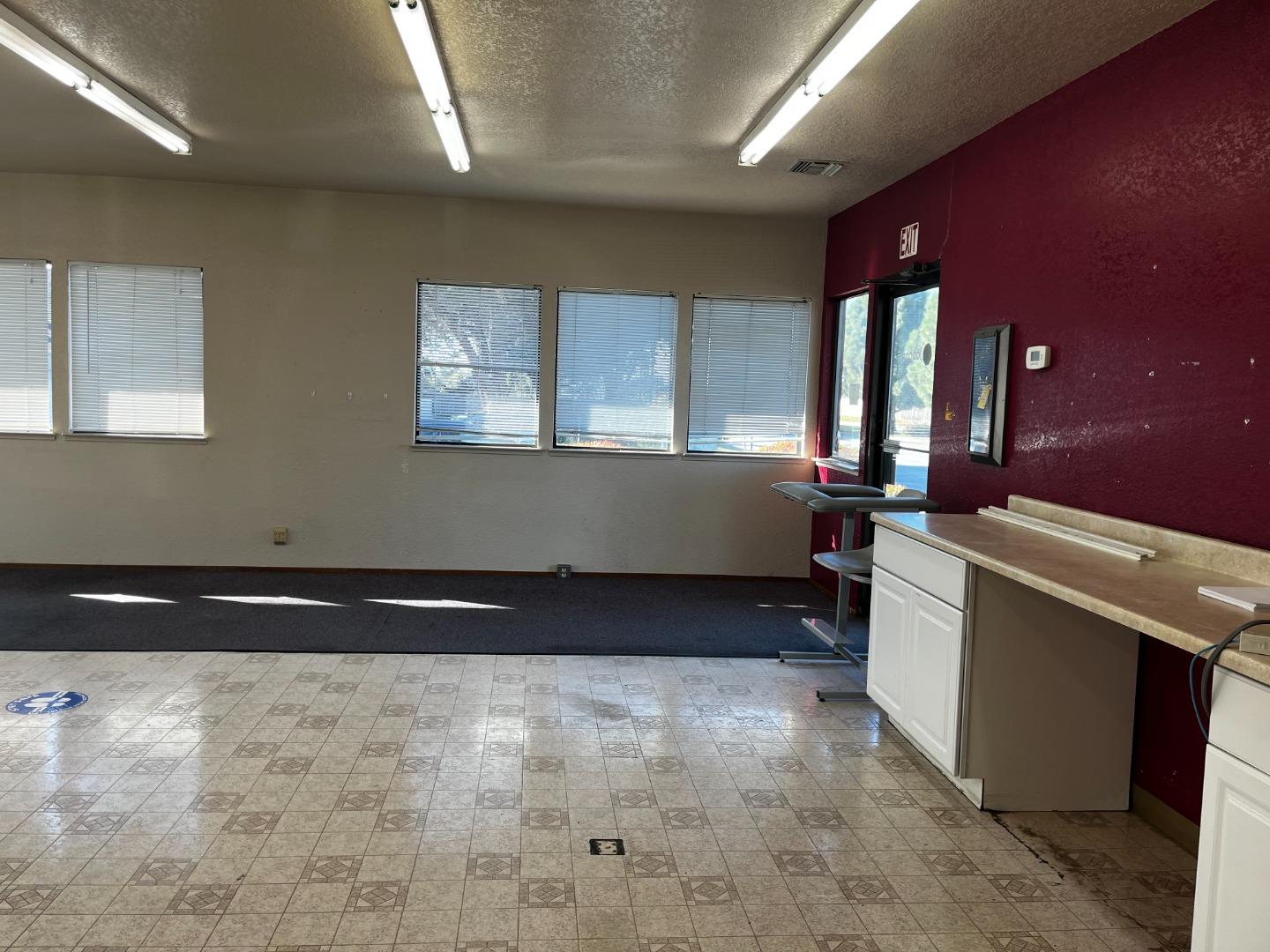 1326 Natividad RD A1