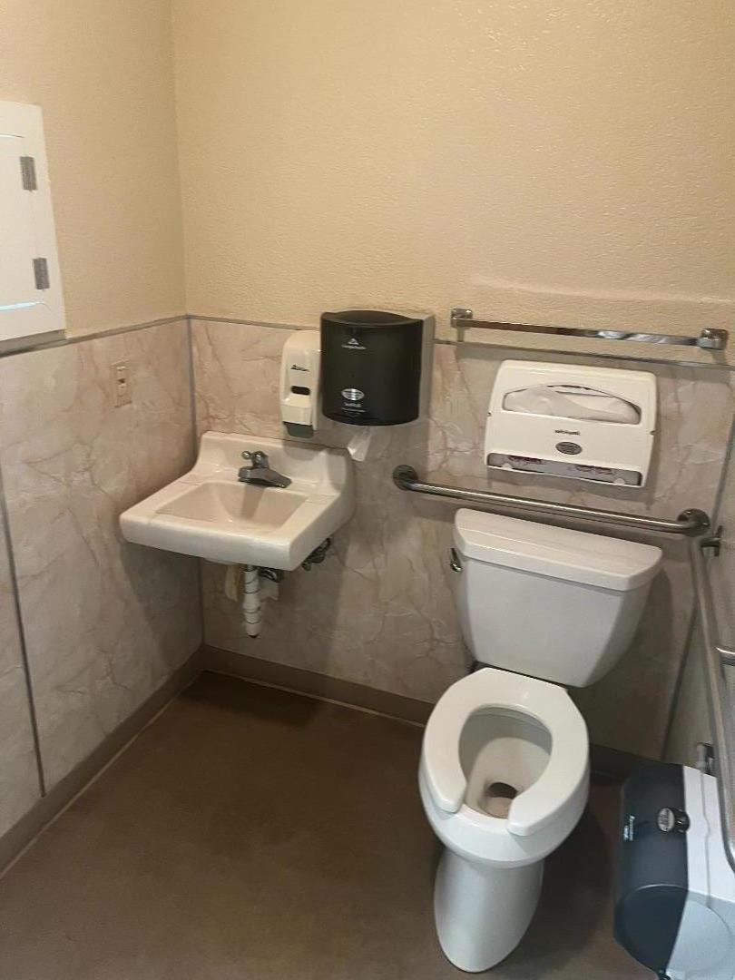 1326 Natividad RD A2