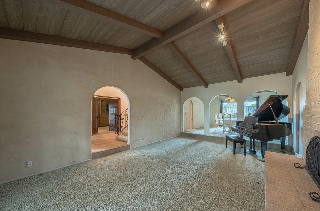 9 Santa Lucia AVE