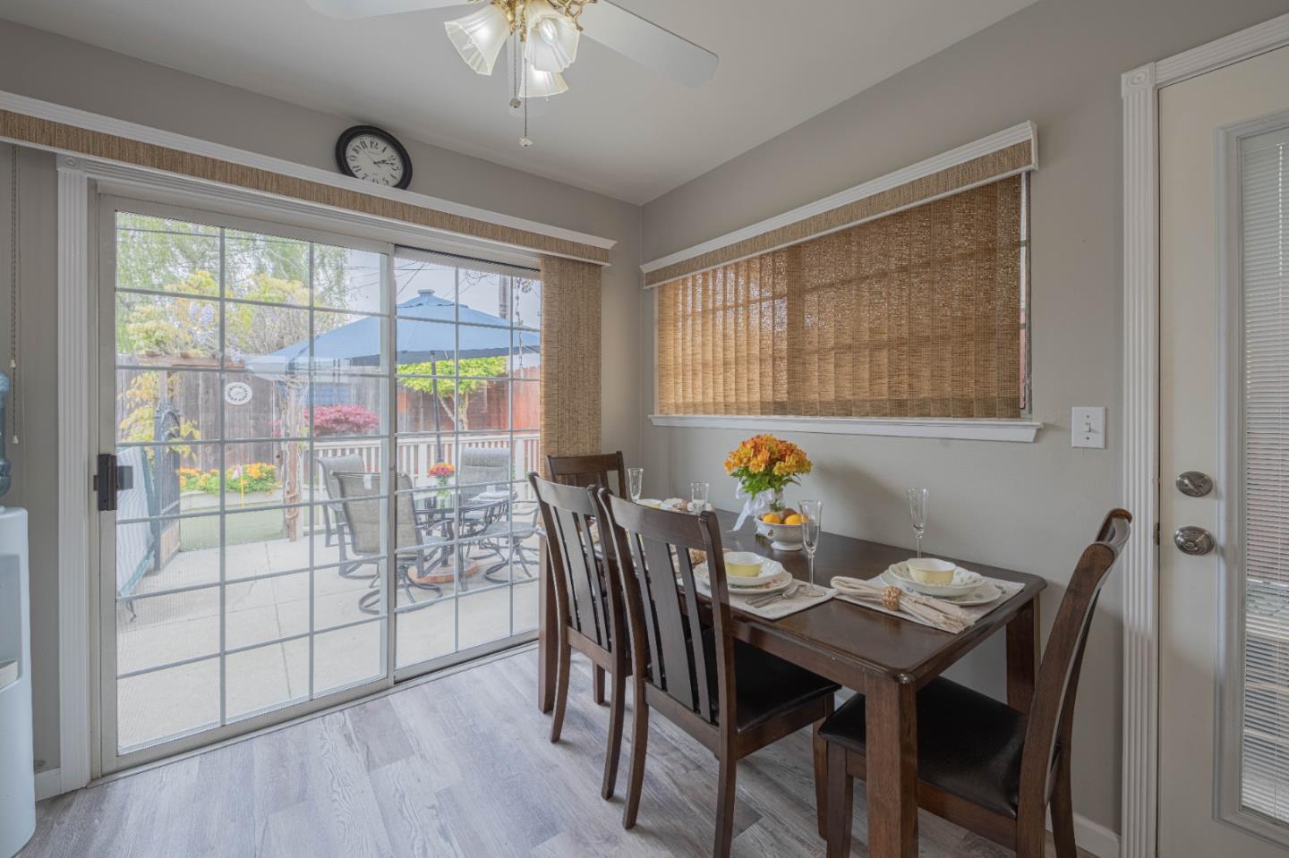 607 La Mesa DR