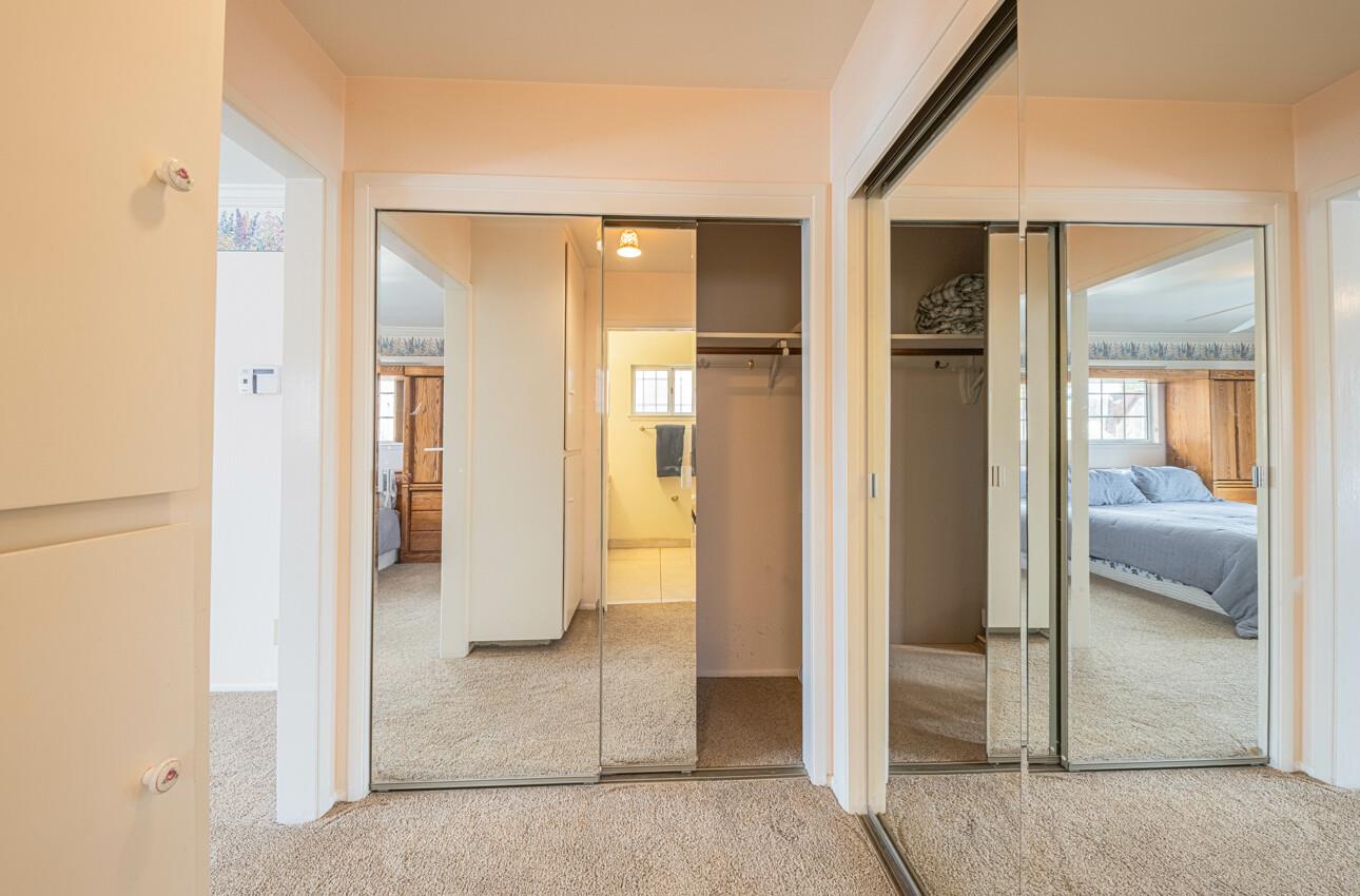 607 La Mesa DR