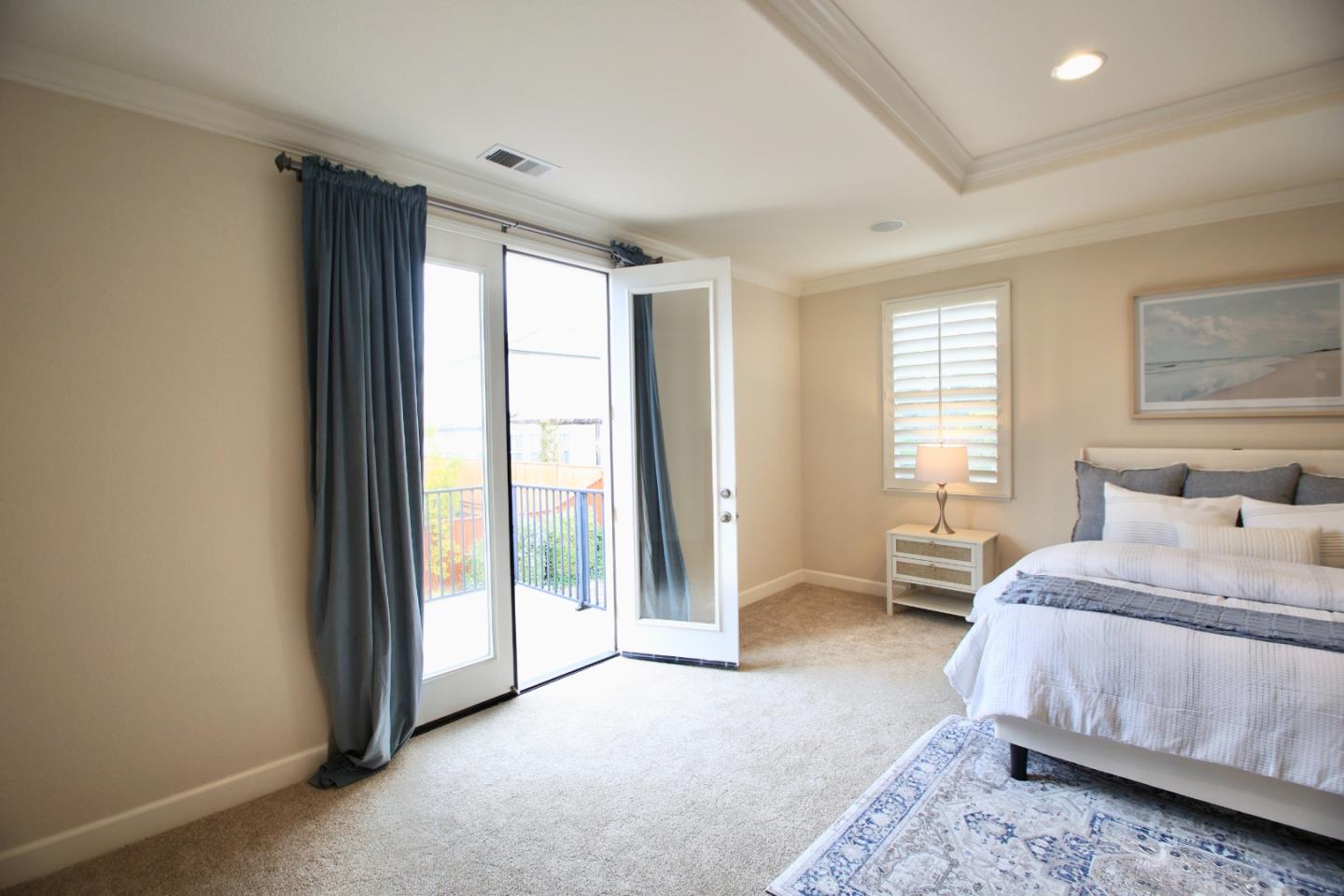 5054 Sunset Vista DR