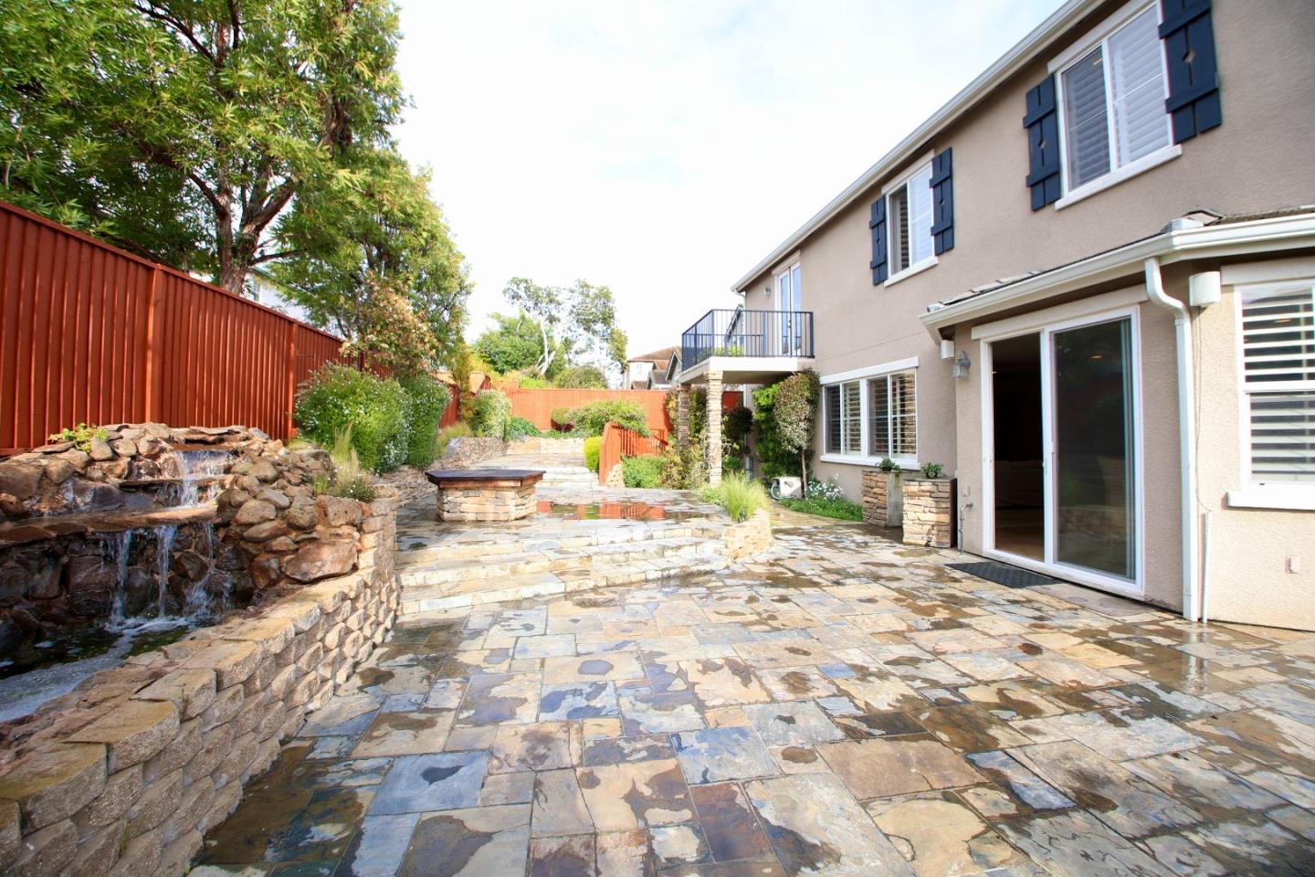 5054 Sunset Vista DR