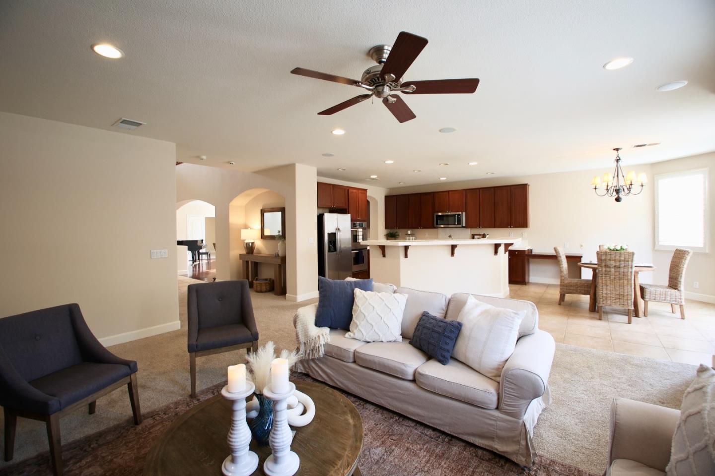 5054 Sunset Vista DR