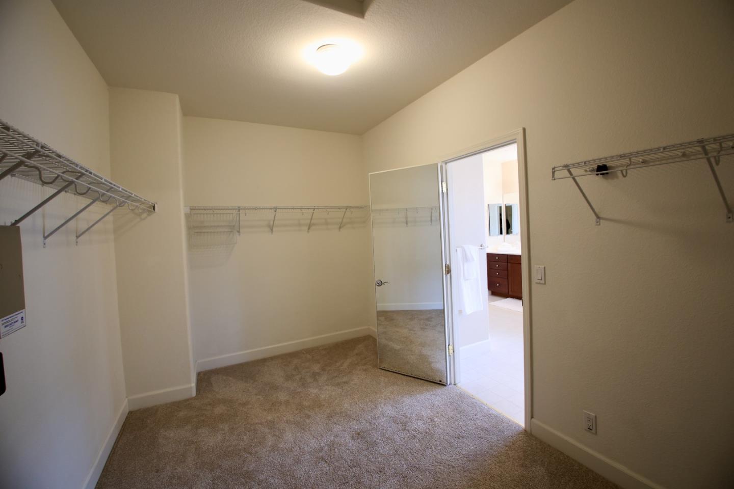 5054 Sunset Vista DR