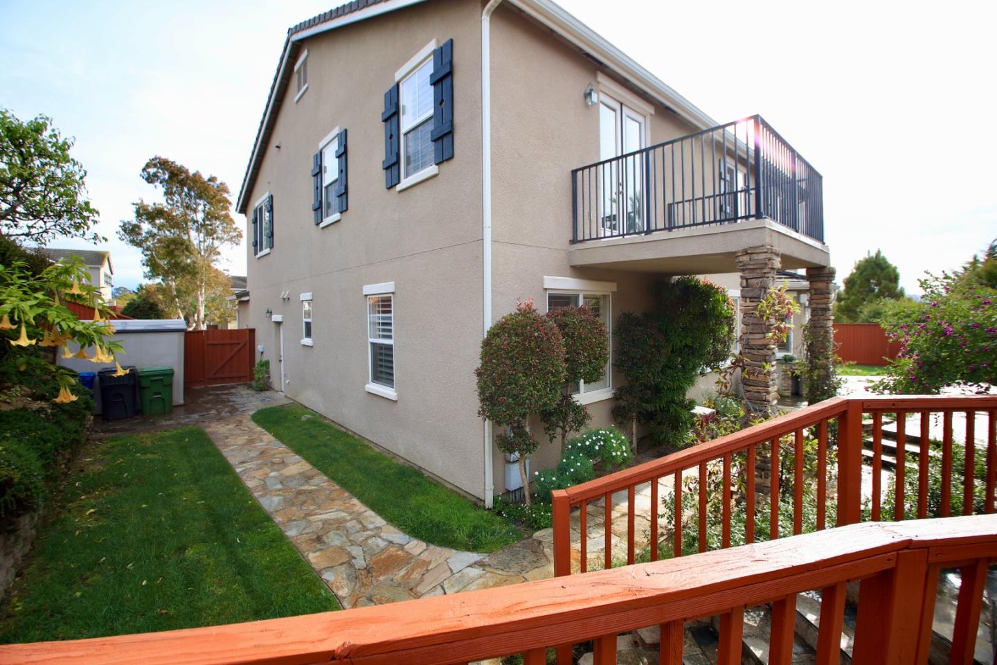 5054 Sunset Vista DR