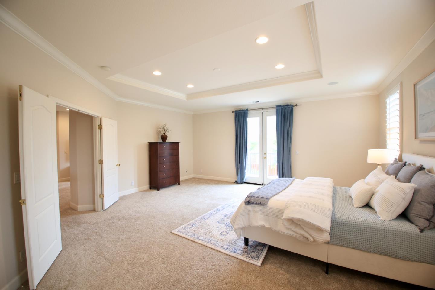 5054 Sunset Vista DR