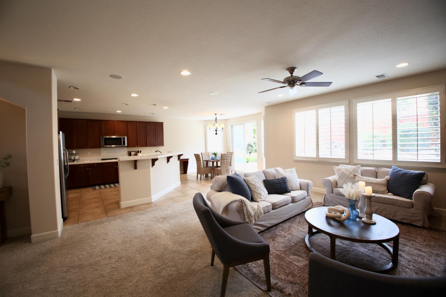 5054 Sunset Vista DR