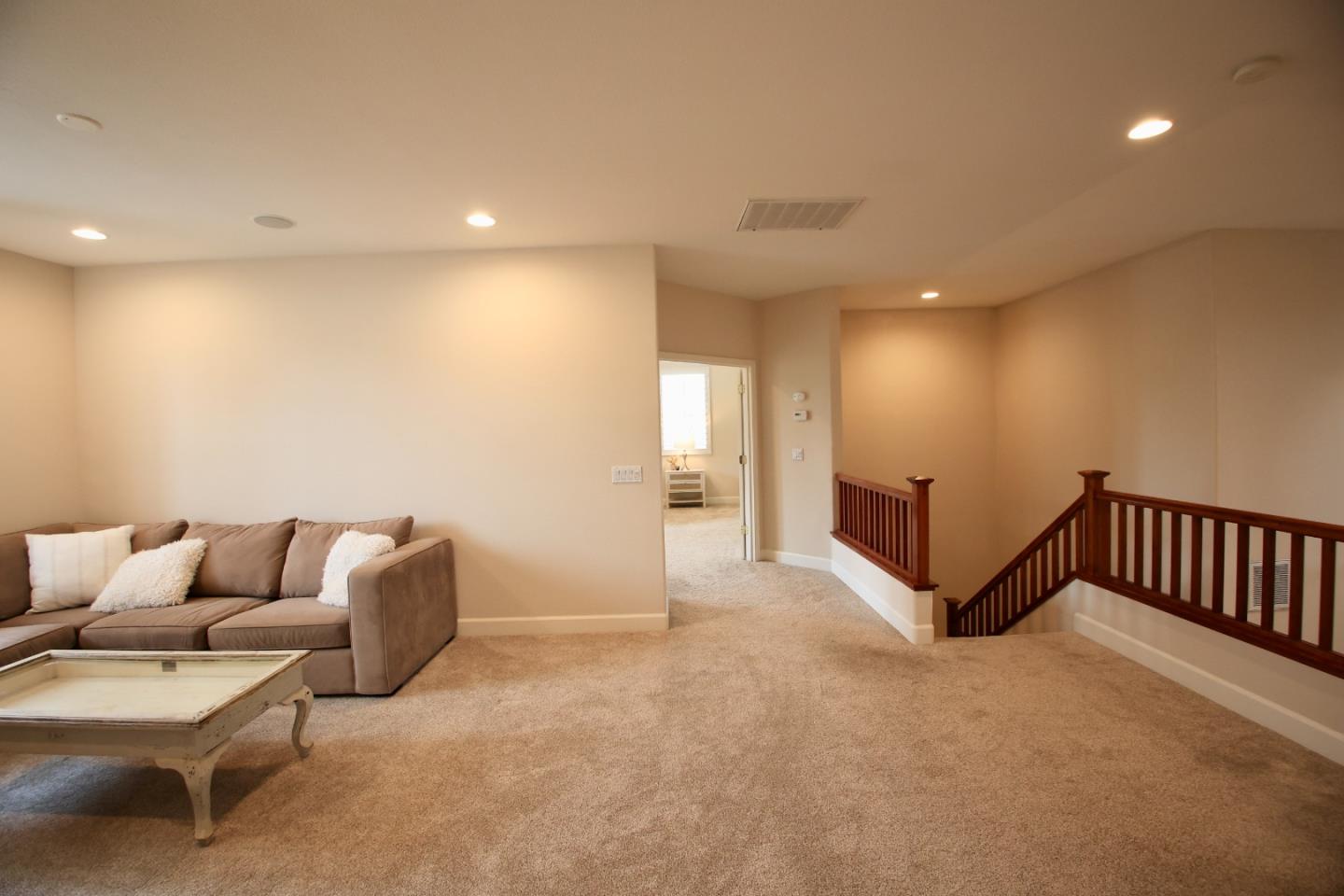 5054 Sunset Vista DR