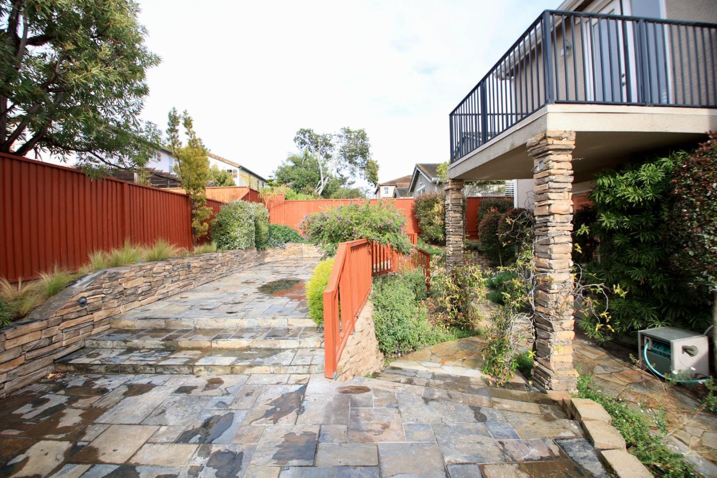 5054 Sunset Vista DR