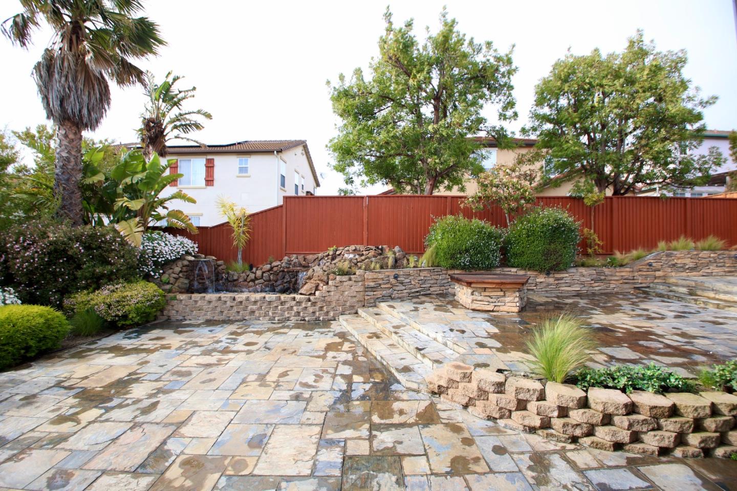 5054 Sunset Vista DR