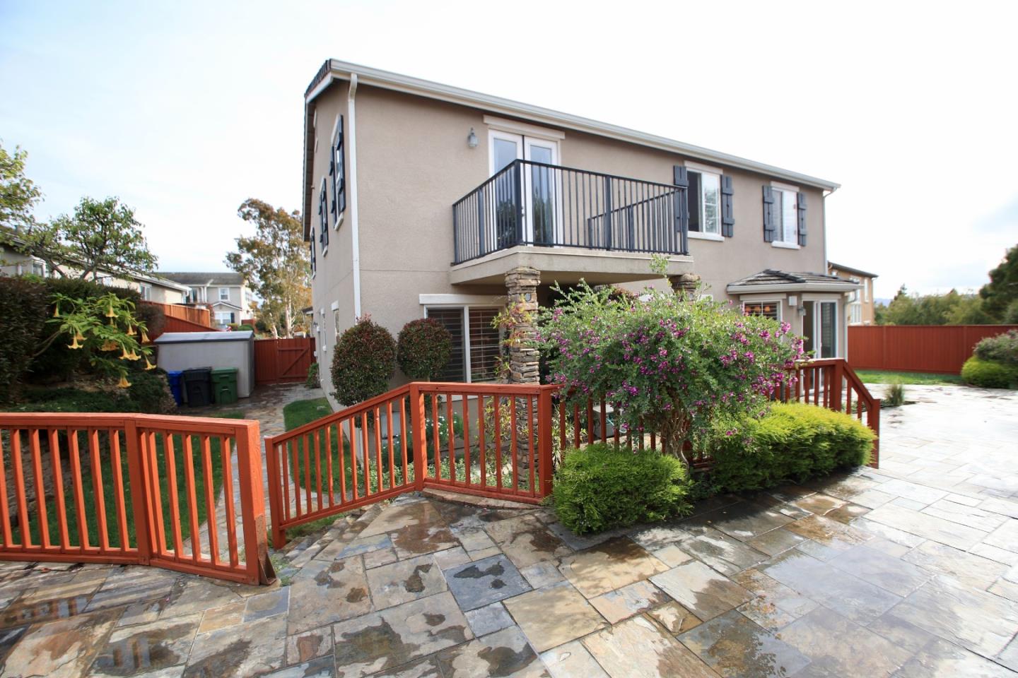 5054 Sunset Vista DR