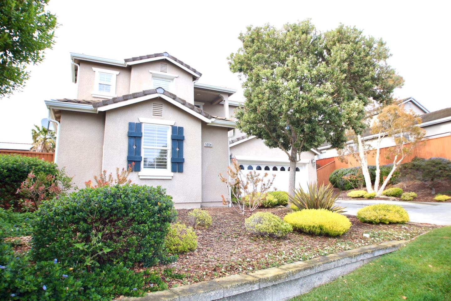 5054 Sunset Vista DR