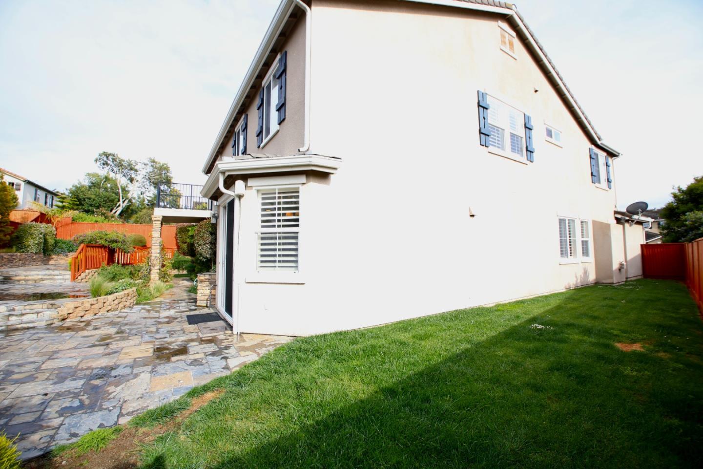 5054 Sunset Vista DR