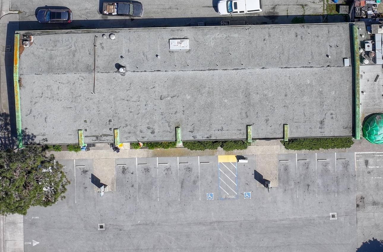 11221 Merritt ST