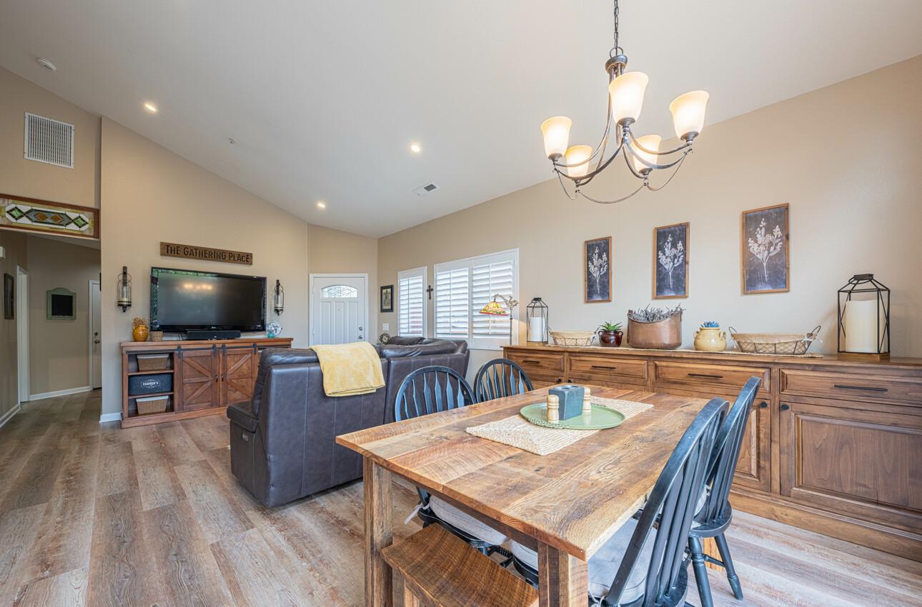 25211 Azalea CT