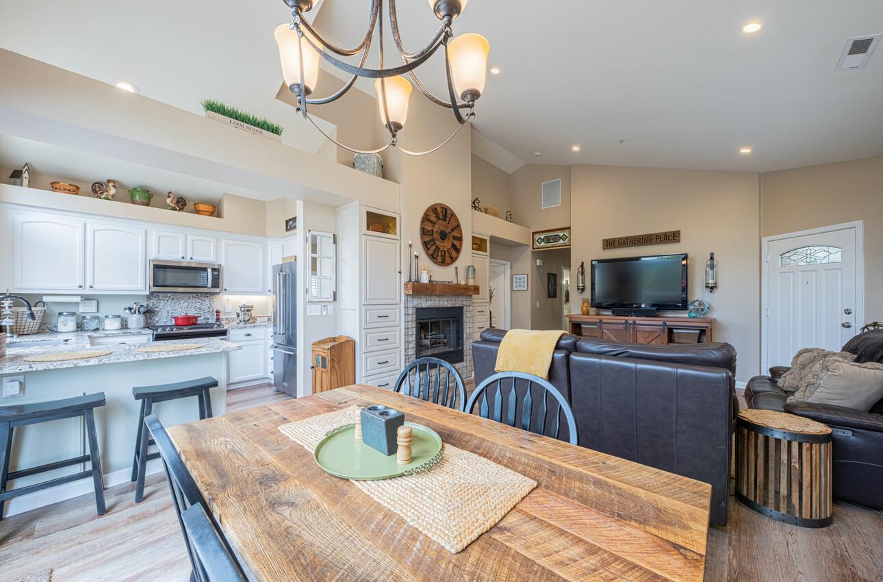 25211 Azalea CT