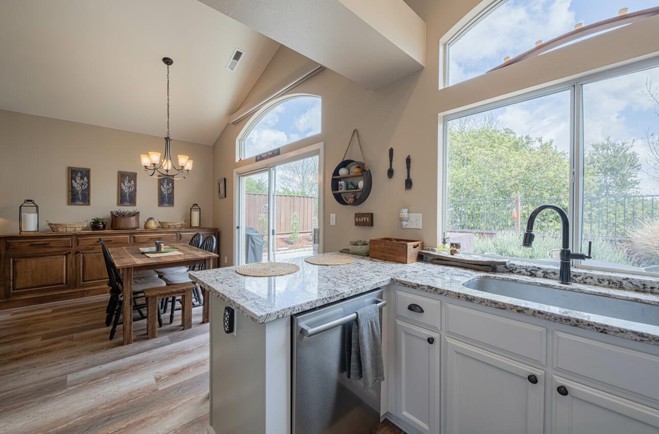 25211 Azalea CT