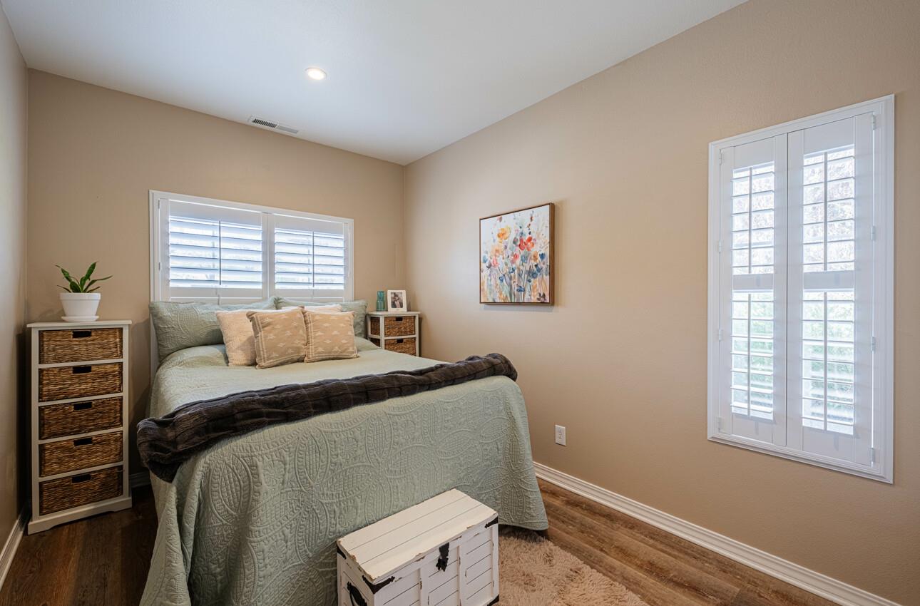 25211 Azalea CT