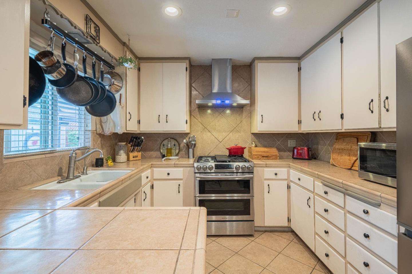 335 Palma DR