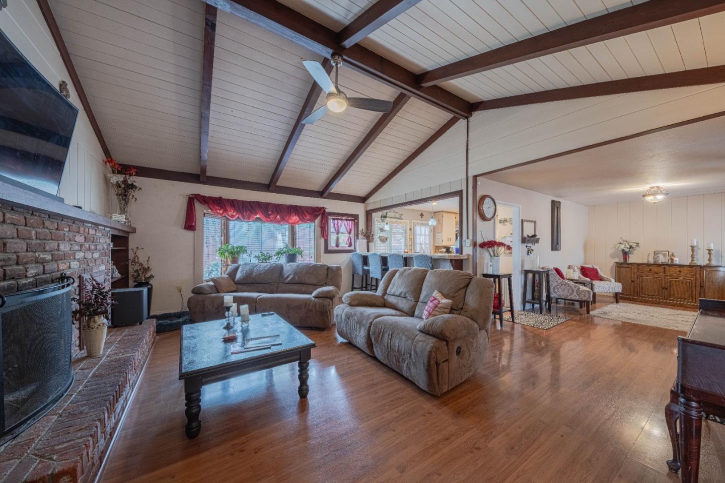 335 Palma DR