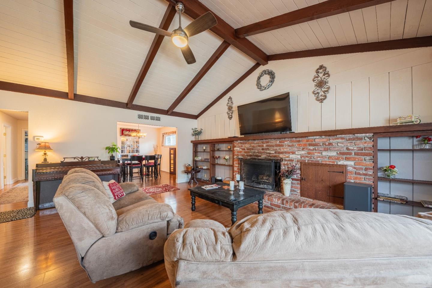 335 Palma DR