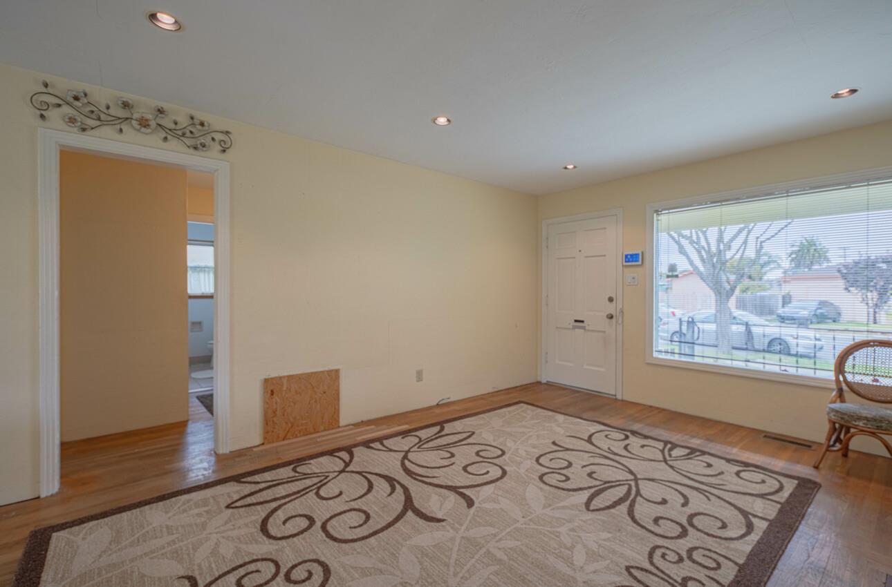 141 Mayfair DR