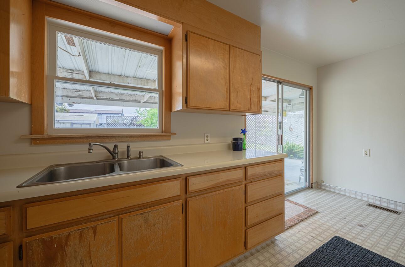 141 Mayfair DR