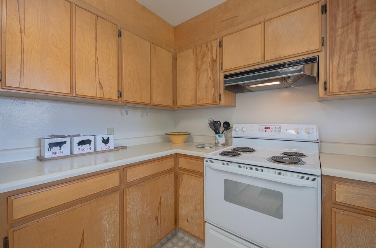 141 Mayfair DR