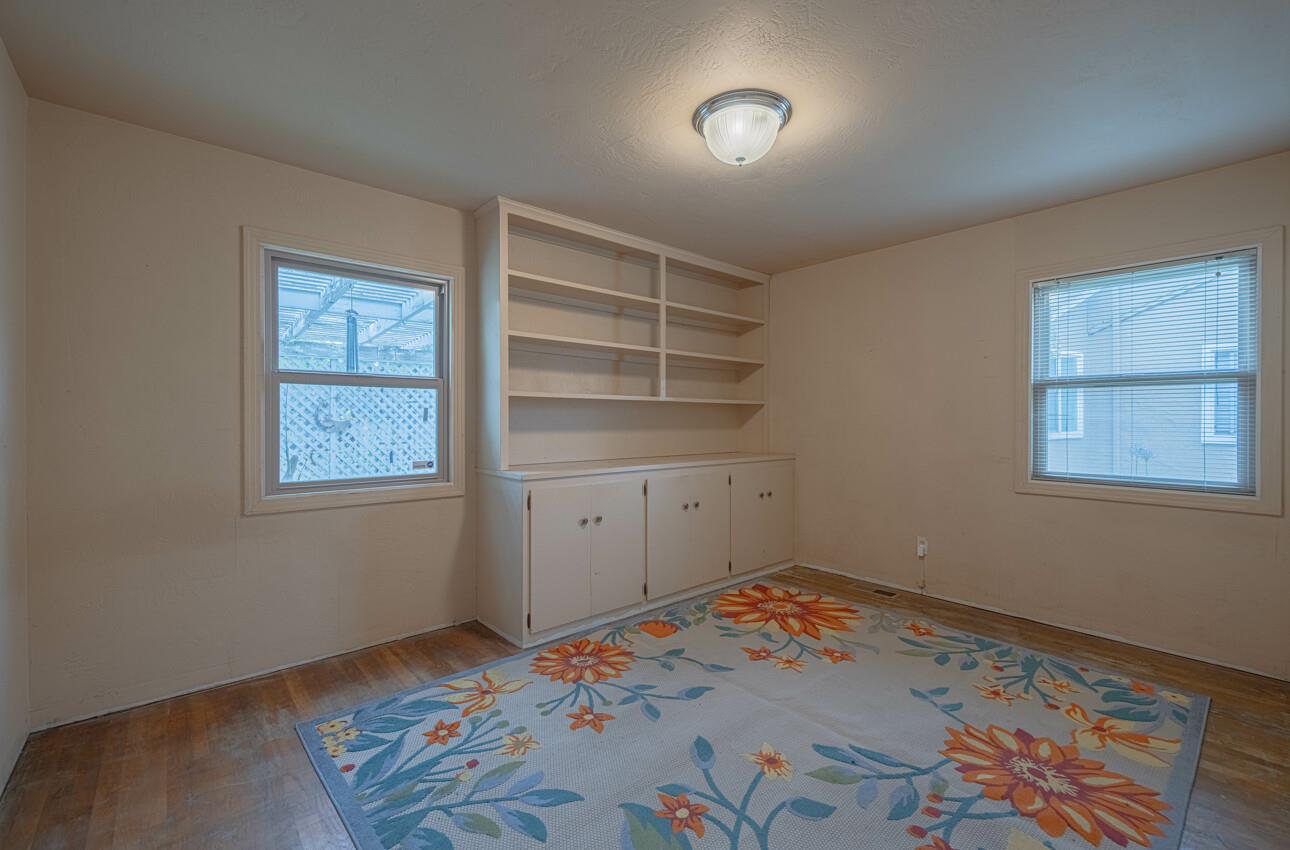 141 Mayfair DR
