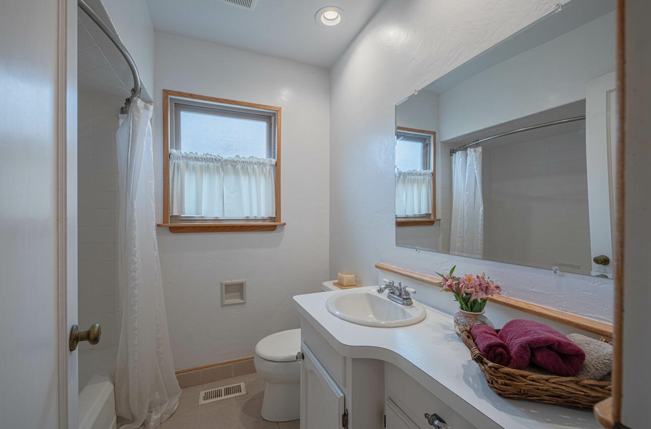 141 Mayfair DR