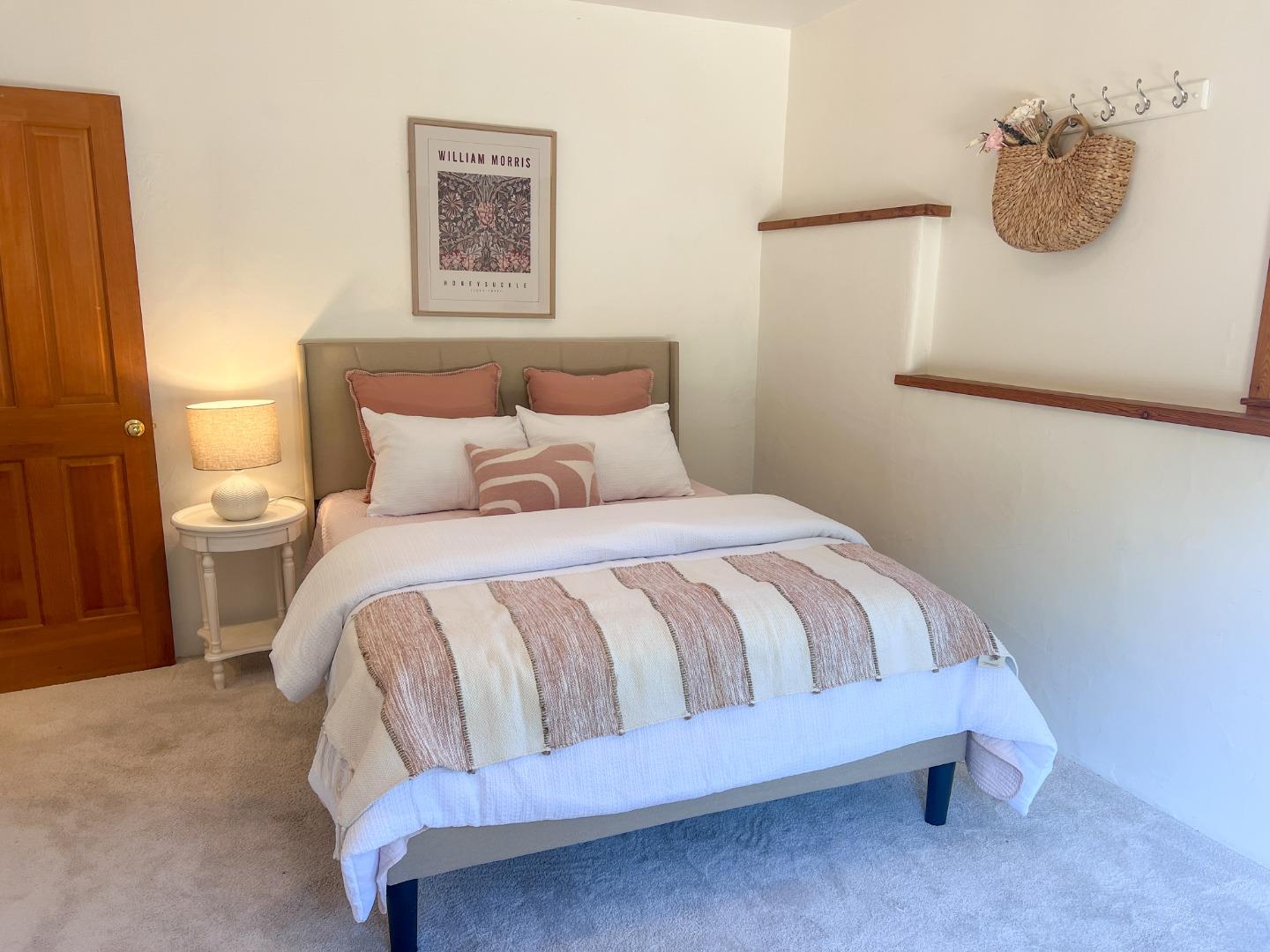 442 Corral De Tierra RD