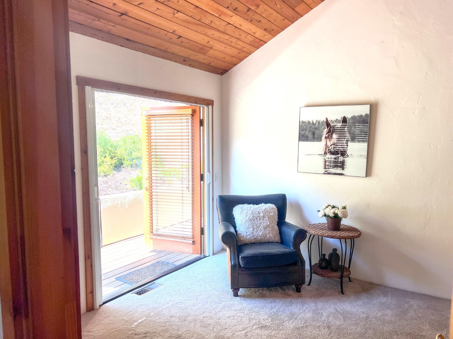 442 Corral De Tierra RD