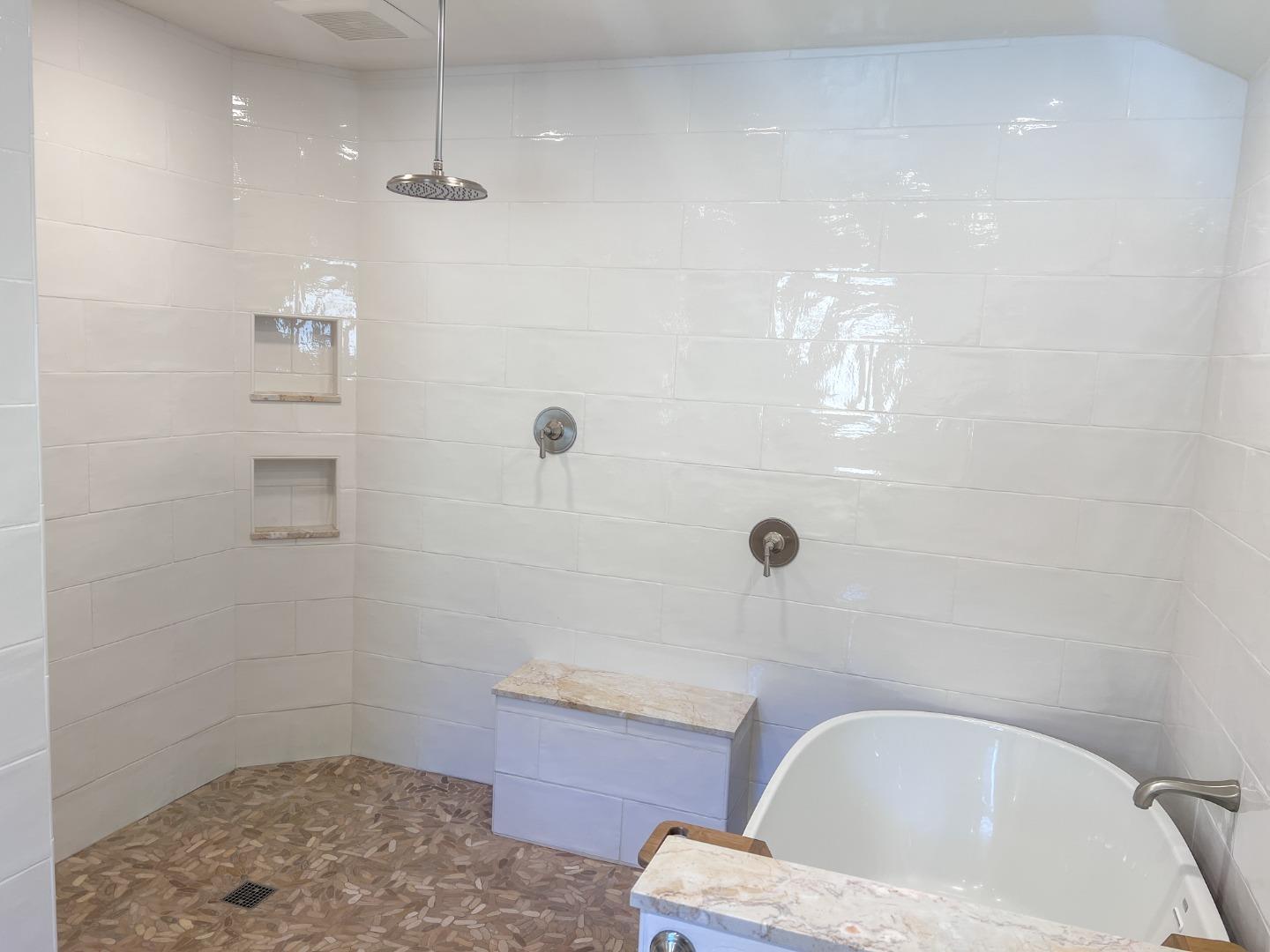 442 Corral De Tierra RD