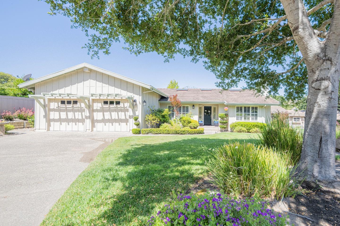 25552 Meadowview Circle