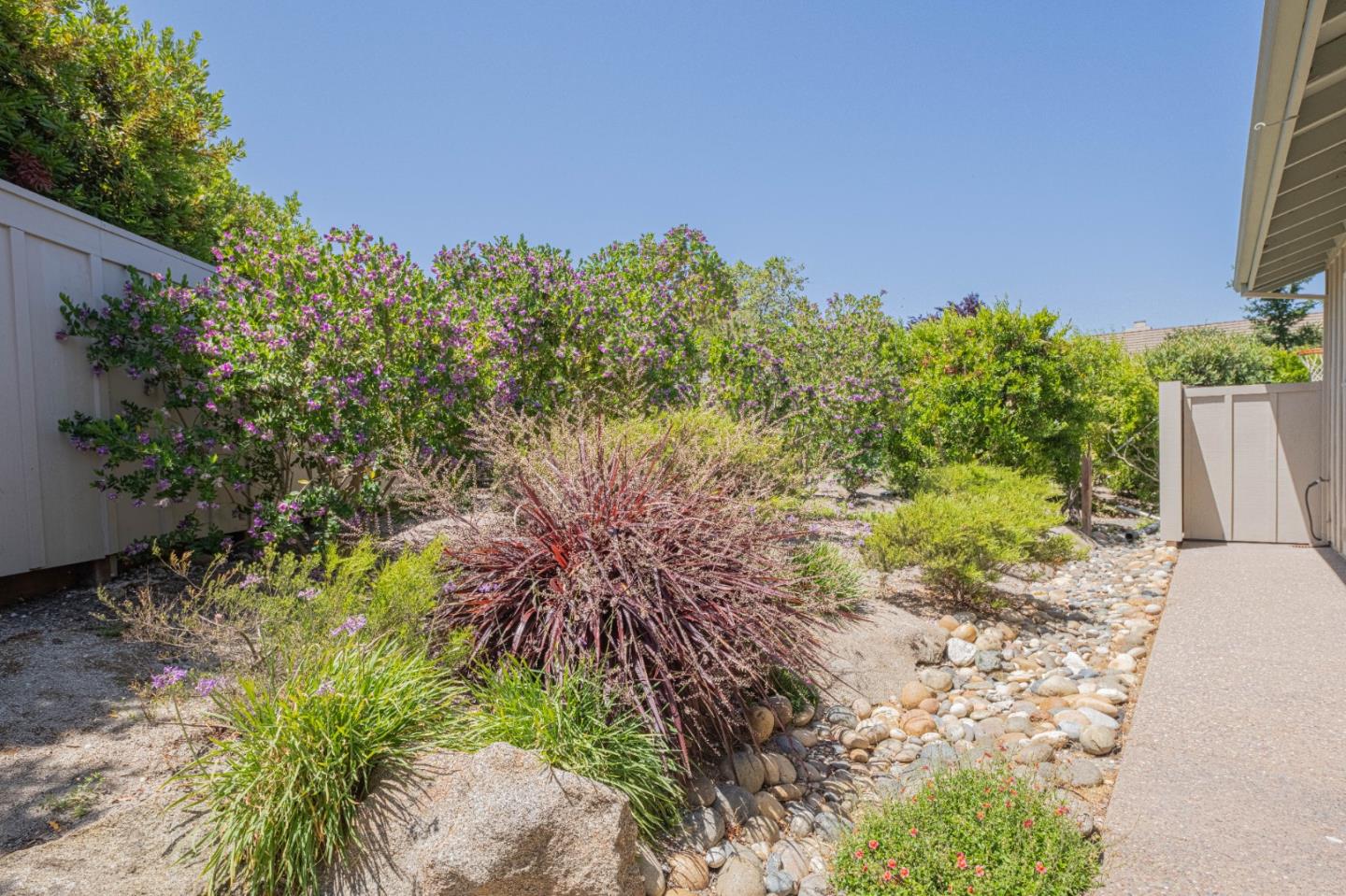 25552 Meadowview Circle