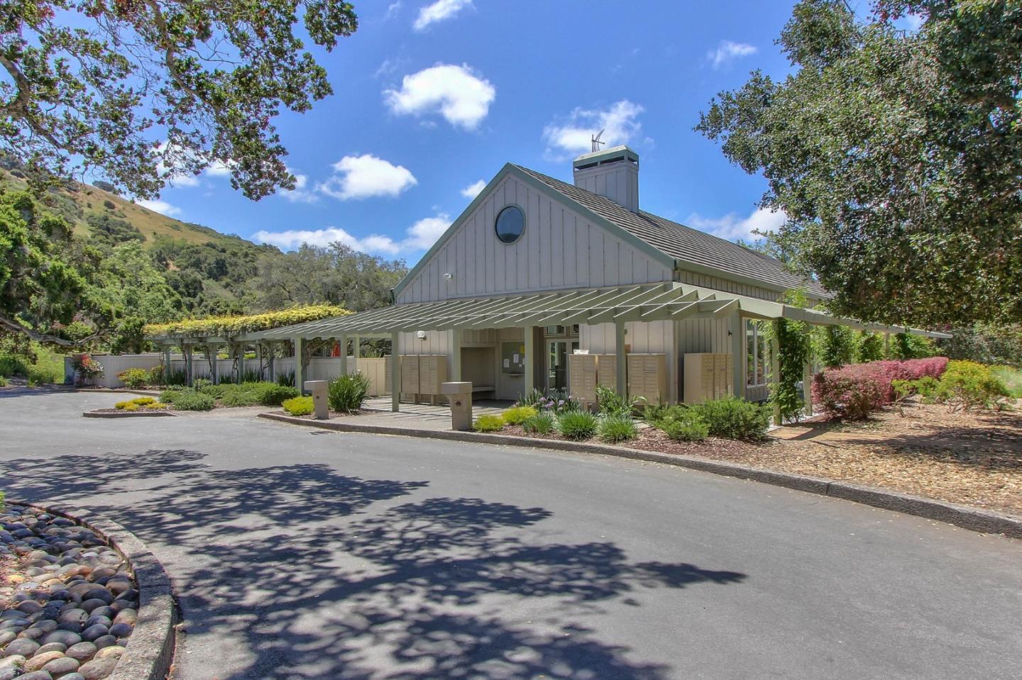 25552 Meadowview Circle