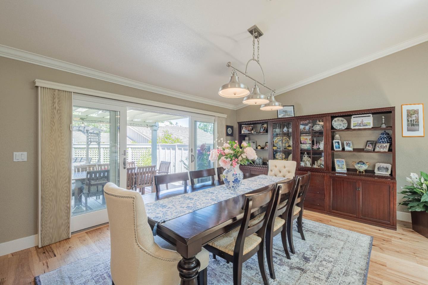 25552 Meadowview Circle