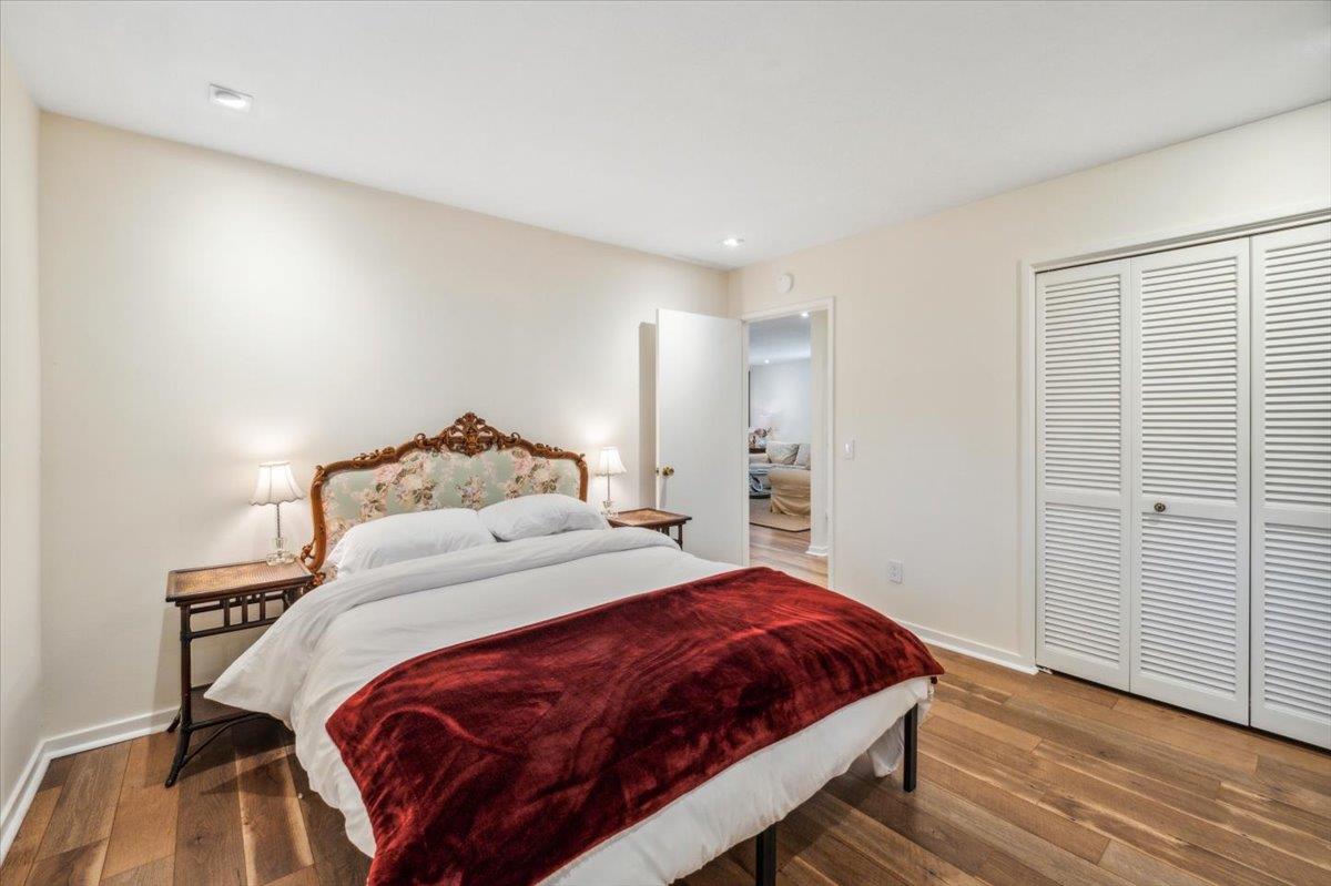 9500 Center Street 1